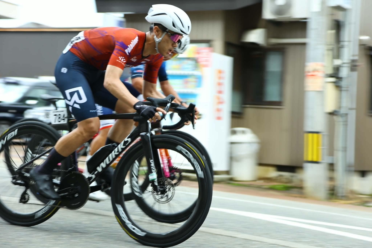 Roppongi Express 遠藤優さん JBCFマスターズをBIORACERのウエアで走る