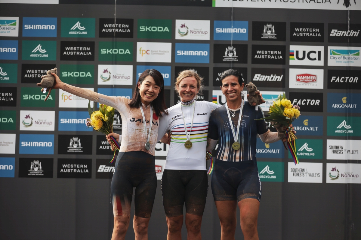 森廣真奈さん グラベル世界選手権2026 年代別2位の表彰台